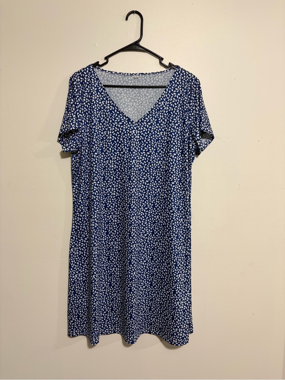 Blue V-Neck Short Sleeve Midi Dress with White Leaf Print